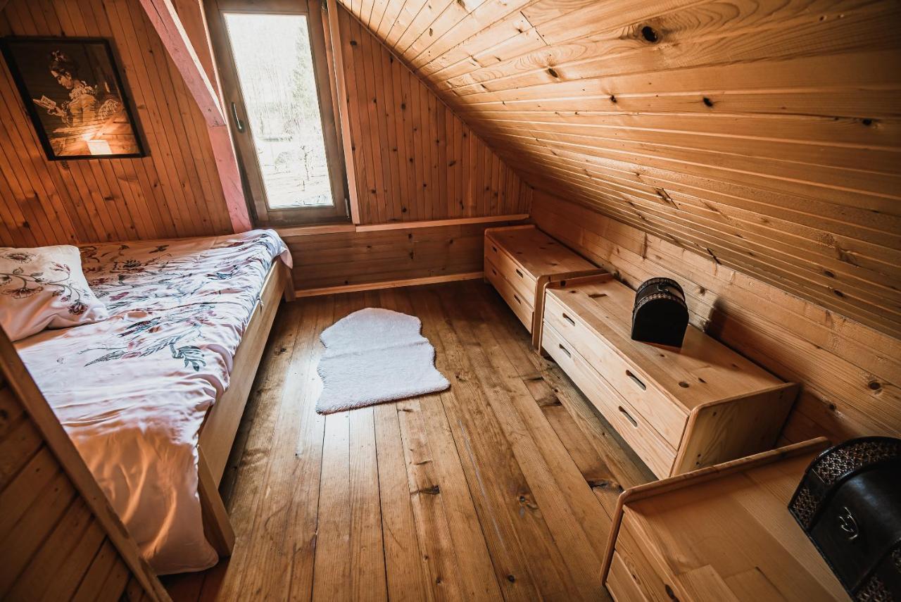 Wooden Cabin Zurej With Hot Tub Bukovje v Babni Gori エクステリア 写真